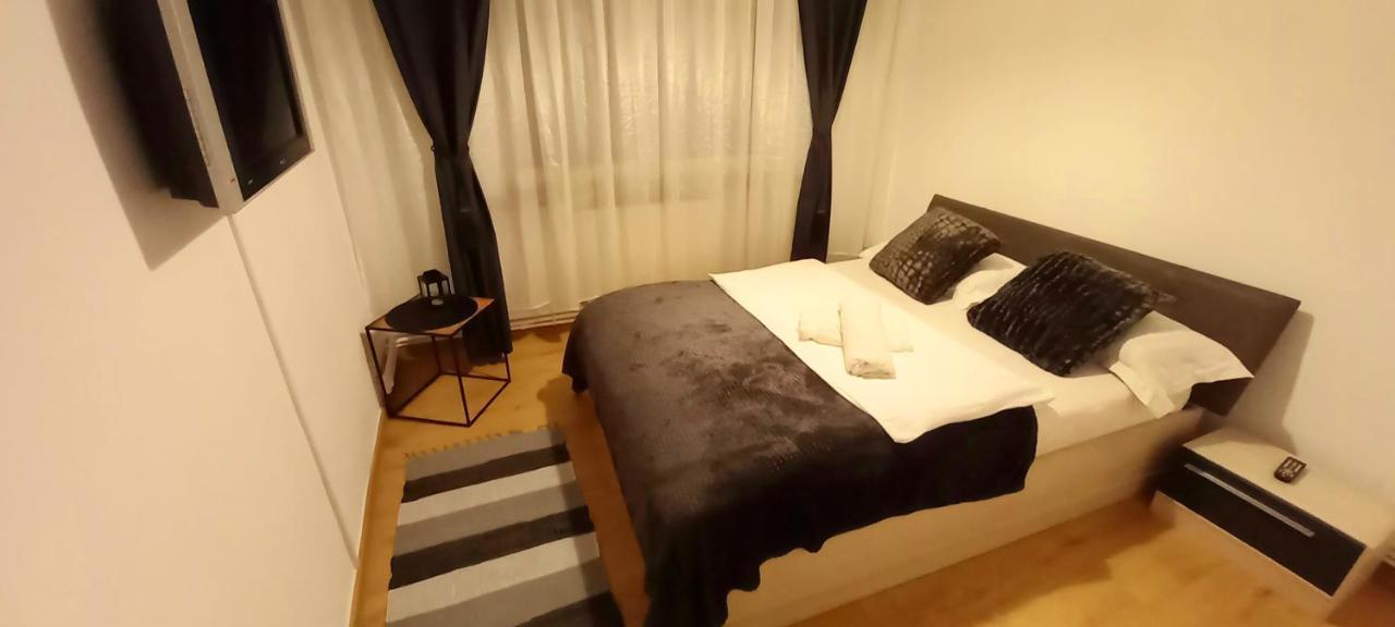 33 Coquette Apartment Baia Mare Exterior foto