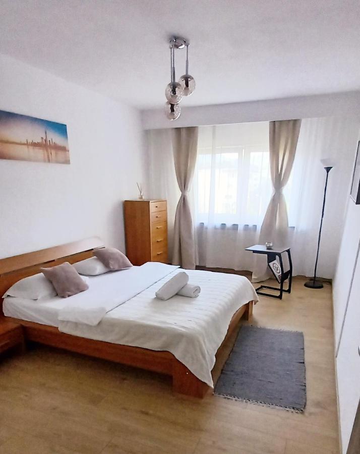 33 Coquette Apartment Baia Mare Exterior foto